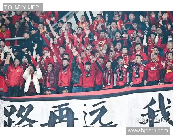 中国足球迎战荷兰队期待逆袭展现实力与风采