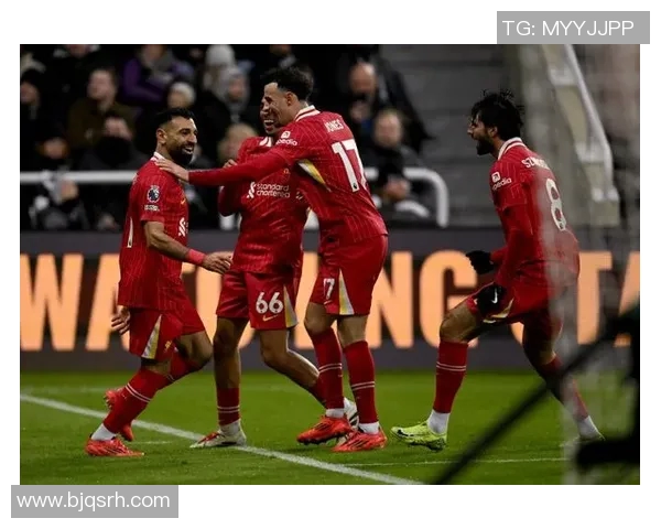 曼联主场惜败，利物浦逆转击败对手，英超争冠格局仍未确定